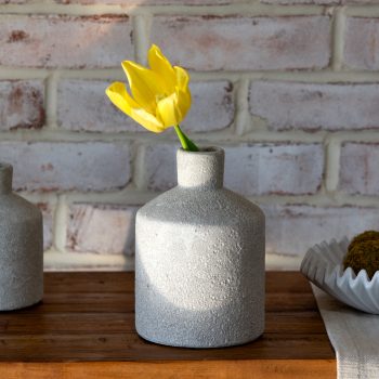 7.56" SANDY WHITE TEXTURED VASE