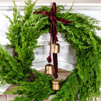 MAROON VELVET BELL HANGER